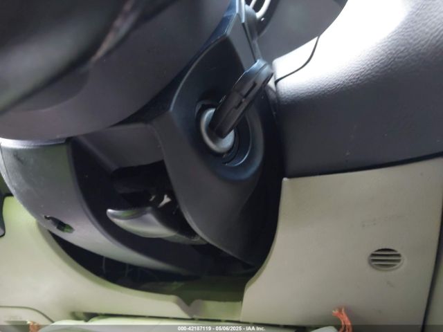 1FADP3F20FL292883 Ford FOCUS SE