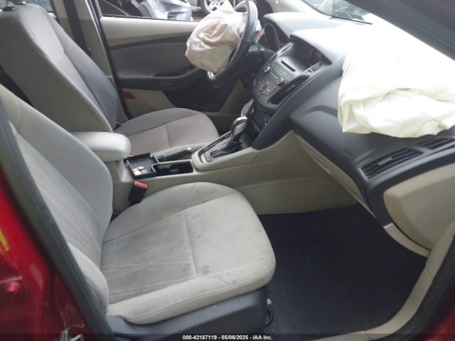1FADP3F20FL292883 Ford FOCUS SE