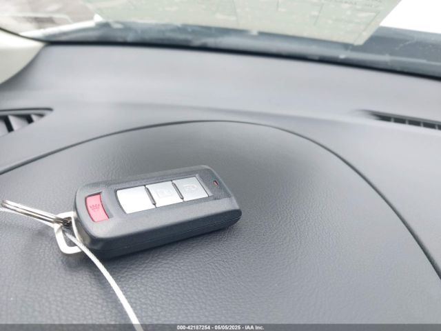 JA4AZ3A35GZ017297 Mitsubishi Outlander Se