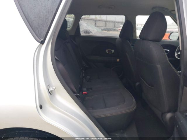 KNDJP3A50F7770369 KIA SOUL +
