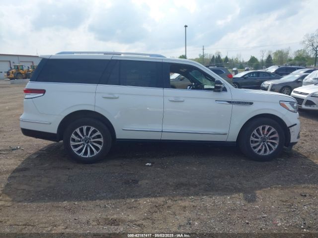 5LMJJ2NGXPEL12884 Lincoln Navigator Standard