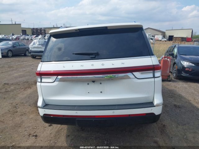 5LMJJ2NGXPEL12884 Lincoln Navigator Standard