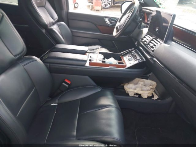 5LMJJ2NGXPEL12884 Lincoln Navigator Standard