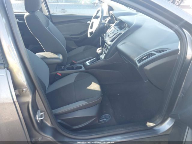 1FADP3K26EL232806 Ford FOCUS SE