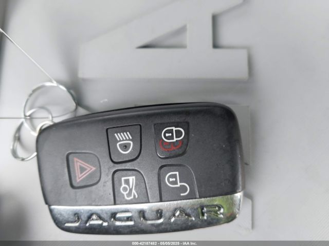 2017 JAGUAR XF SAJBK4BV4HCY27207 Photo 10