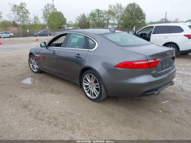 2017 JAGUAR XF SAJBK4BV4HCY27207 Photo 2