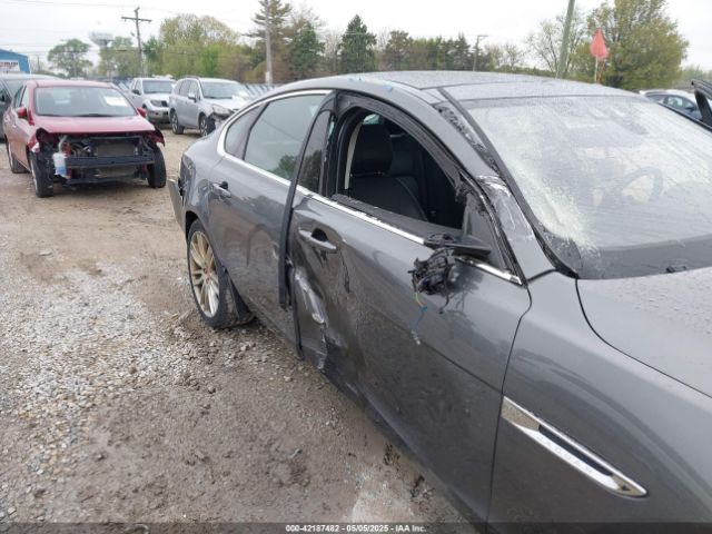 2017 JAGUAR XF SAJBK4BV4HCY27207 Photo 5