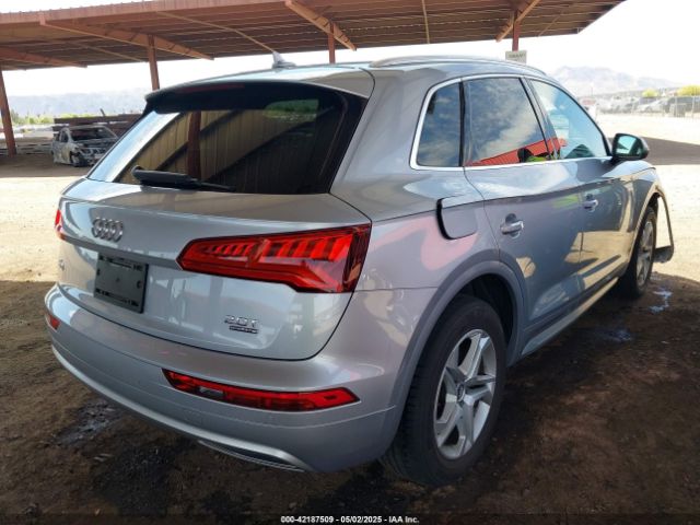 WA1BNAFY9J2055656 Audi Q5 2.0t Premium/2.0t Tech Premium