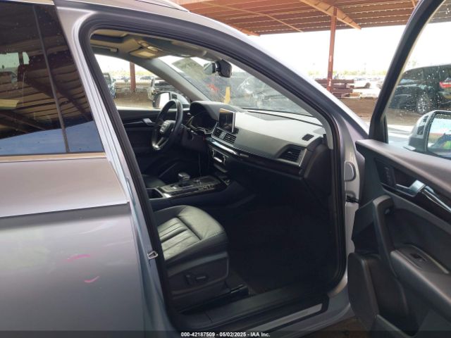 WA1BNAFY9J2055656 Audi Q5 2.0t Premium/2.0t Tech Premium