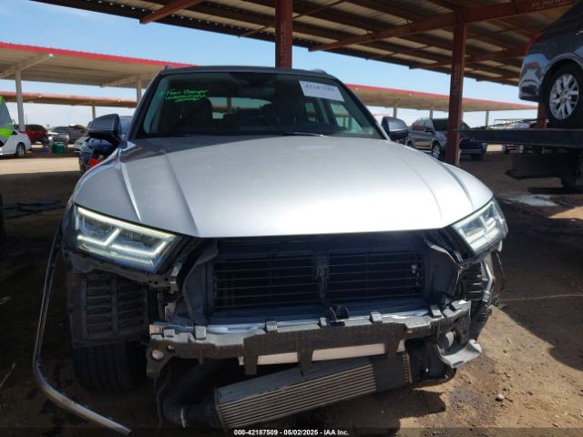WA1BNAFY9J2055656 Audi Q5 2.0t Premium/2.0t Tech Premium