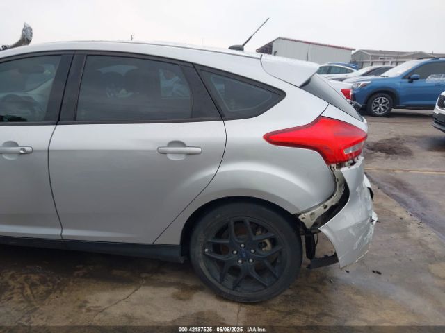 1FADP3K21GL321685 Ford FOCUS SE
