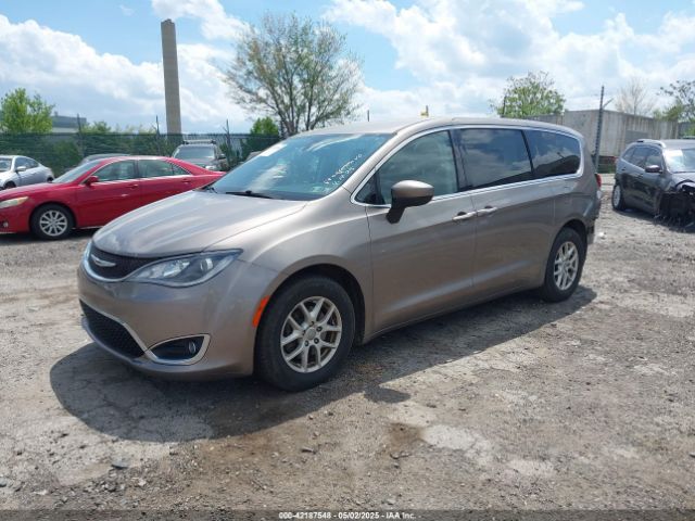 2C4RC1BG5HR822082 Chrysler Pacifica Touring Plus