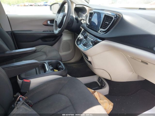 2C4RC1BG5HR822082 Chrysler Pacifica Touring Plus