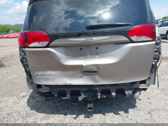 2C4RC1BG5HR822082 Chrysler Pacifica Touring Plus
