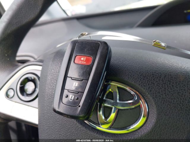 JTDKBRFU6H3547186 Toyota Prius Two