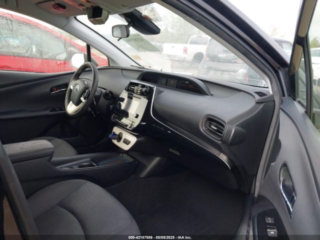 JTDKBRFU6H3547186 Toyota Prius Two