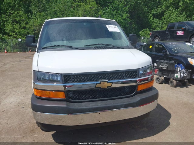 1GAZGPFF0H1263692 Chevrolet Express 3500 Lt