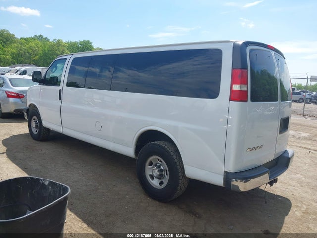1GAZGPFF0H1263692 Chevrolet Express 3500 Lt
