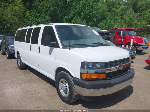 1GAZGPFF0H1263692 Chevrolet Express 3500 Lt