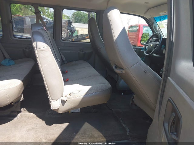 1GAZGPFF0H1263692 Chevrolet Express 3500 Lt