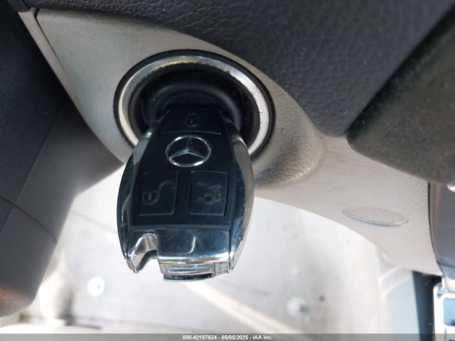 2012 MERCEDES-BENZ C 300 WDDGF8BB9CR197914 Photo 10