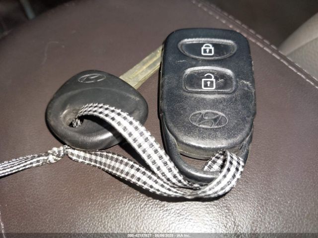 KM8JU3AG7EU822148 Hyundai TUCSON SE
