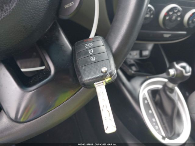 KNDJN2A2XJ7606528 KIA Soul
