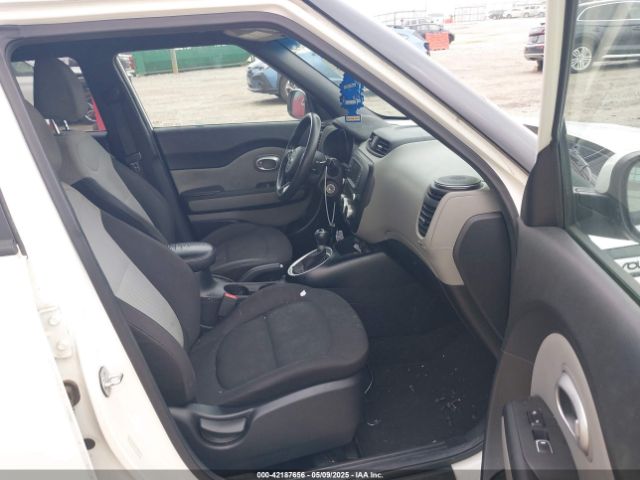 KNDJN2A2XJ7606528 KIA Soul