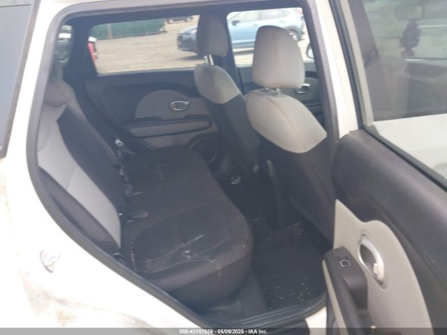 KNDJN2A2XJ7606528 KIA Soul