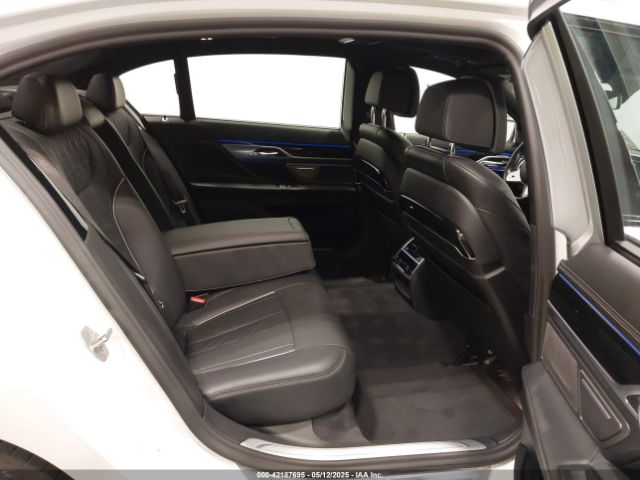 2022 BMW 750 WBA7U2C03NCG89838 Photo 7