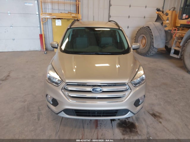 1FMCU9GD2JUA90854 Ford ESCAPE SE