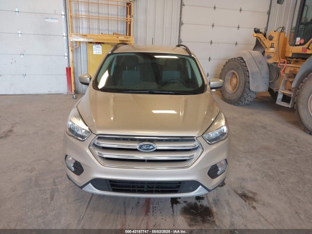 1FMCU9GD2JUA90854 Ford ESCAPE SE