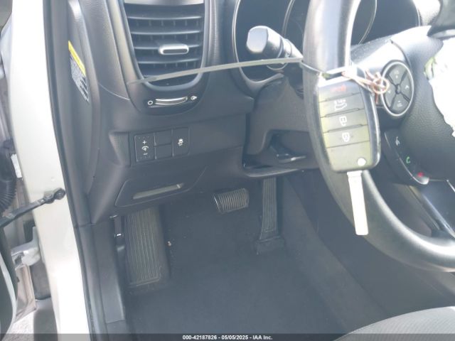KNDJN2A23F7783705 KIA Soul