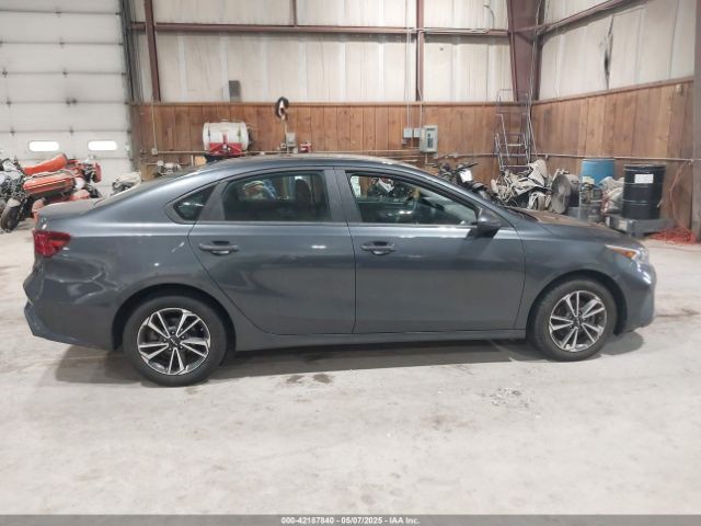 3KPF24AD9PE691351 KIA Forte Lxs