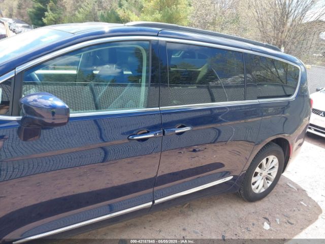 2C4RC1BG7HR514864 Chrysler Pacifica Touring-l