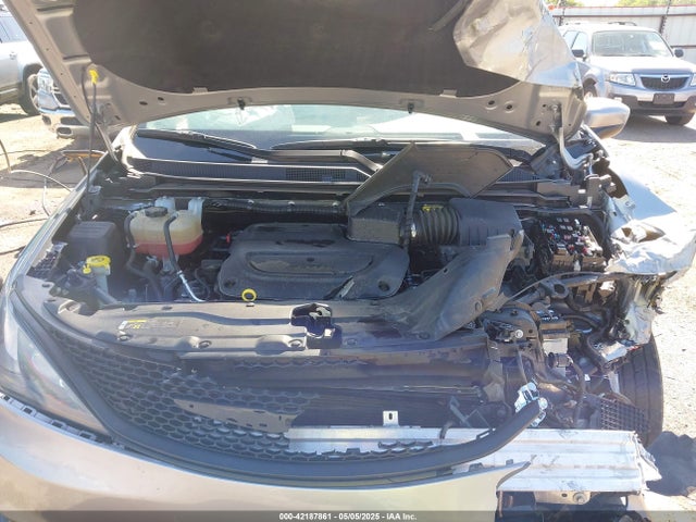 2C4RC1DG4MR568260 Chrysler Voyager Lxi