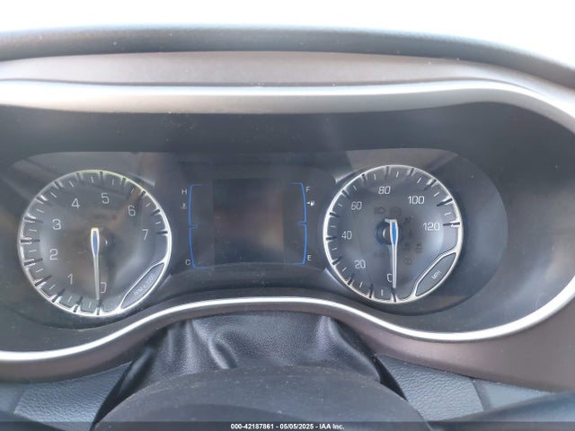 2C4RC1DG4MR568260 Chrysler Voyager Lxi