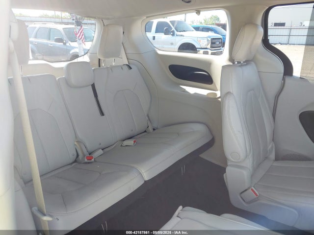 2C4RC1DG4MR568260 Chrysler Voyager Lxi