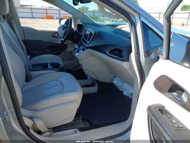 2C4RC1DG4MR568260 Chrysler Voyager Lxi