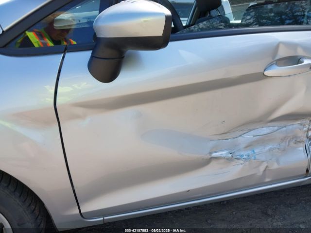 3FADP4EJ0KM130498 Ford FIESTA SE