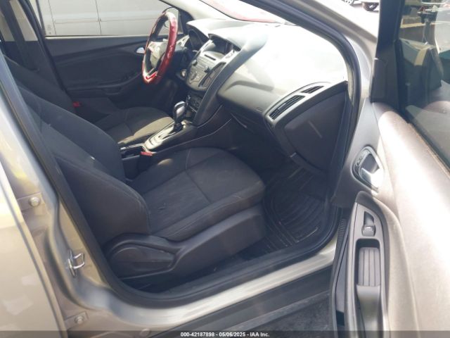 1FADP3F29FL206003 Ford FOCUS SE