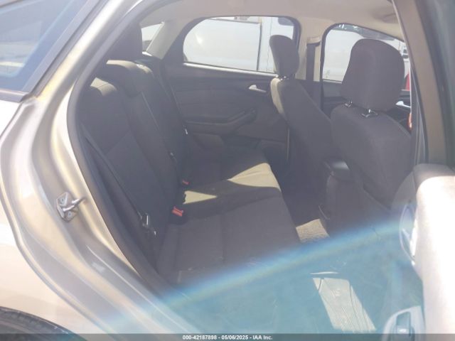 1FADP3F29FL206003 Ford FOCUS SE