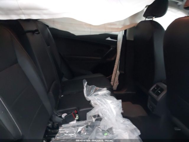 2021 VOLKSWAGEN TIGUAN 3VV2B7AX3MM049091 Photo 7