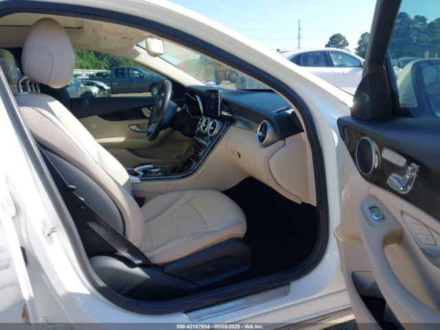 55SWF4JB6FU051639 Mercedes-Benz C 300 Luxury/sport