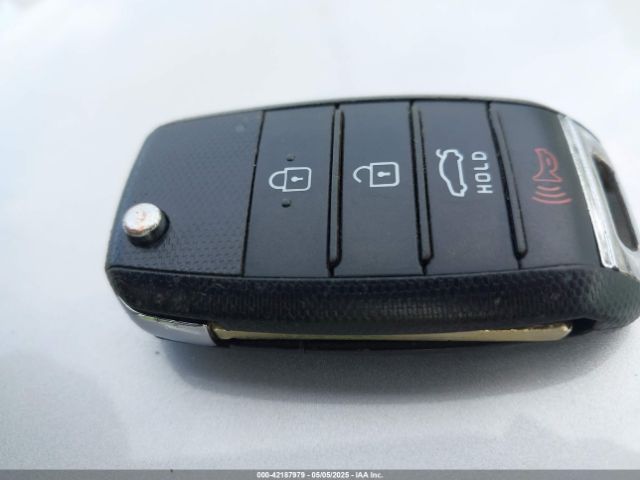 3KPA24AD5ME367643 KIA RIO S