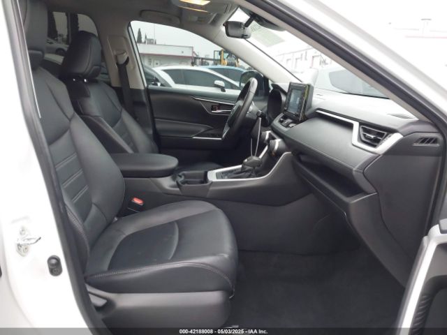 2T3C1RFV2MW184327 Toyota Rav4 Xle Premium