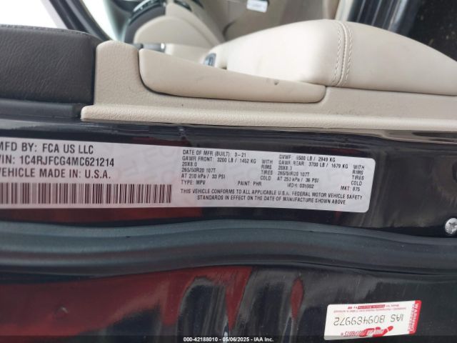 1C4RJFCG4MC621214 Jeep Grand Cherokee Overland 4x4