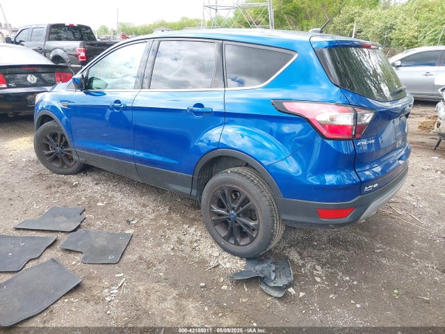 42188011 :رقم المزاد ، 1FMCU0GD9HUE04490 vin ، 2017 Ford Escape Se مزاد بيع