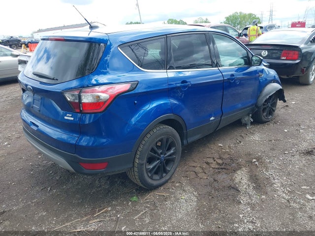 42188011 :رقم المزاد ، 1FMCU0GD9HUE04490 vin ، 2017 Ford Escape Se مزاد بيع