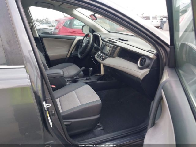 2T3ZFREV8FW175907 Toyota RAV4 LE